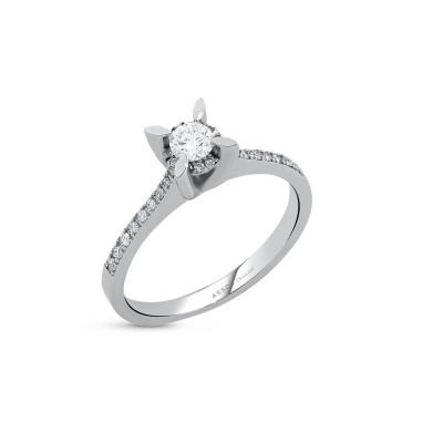 Pırlanta Tektaş Yüzük