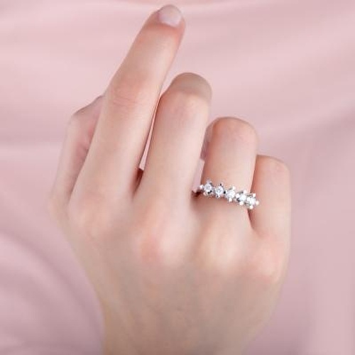 Pırlanta Beştaş Yüzük